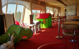 M/F Wawel - Kids Club